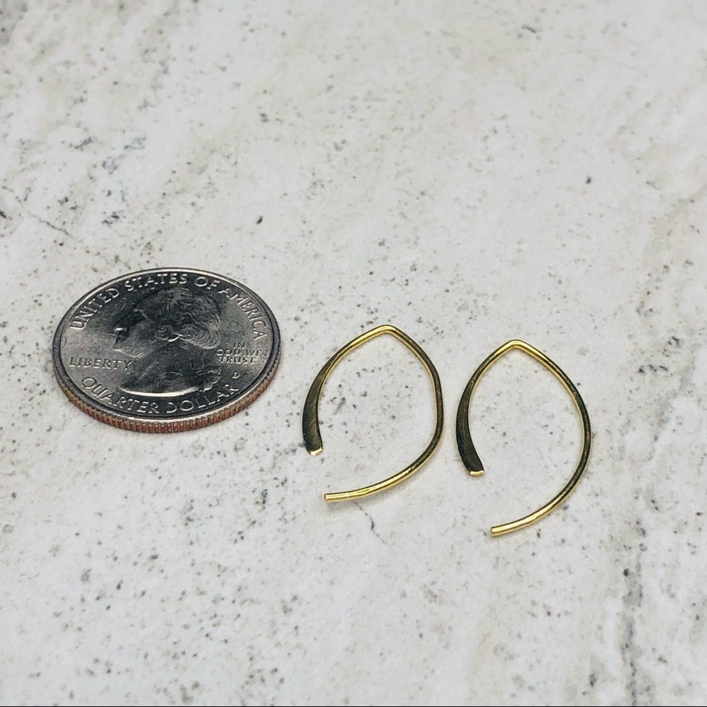 925 Sterling Silver Gold Thread Through Earrings - Picture 11 of 16